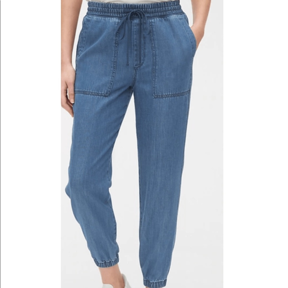 Gap Jogger Jeans
